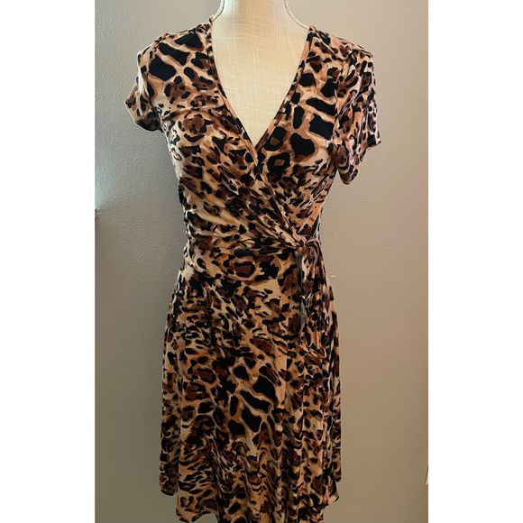 Shiela Rose Dresses & Skirts - NWT Shiela Rose Leopard Dress